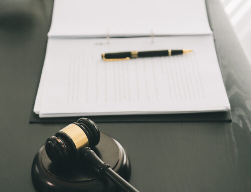 Por qué una clínica NO puede usar “Botox” ni “toxina botulínica” en su publicidad en España